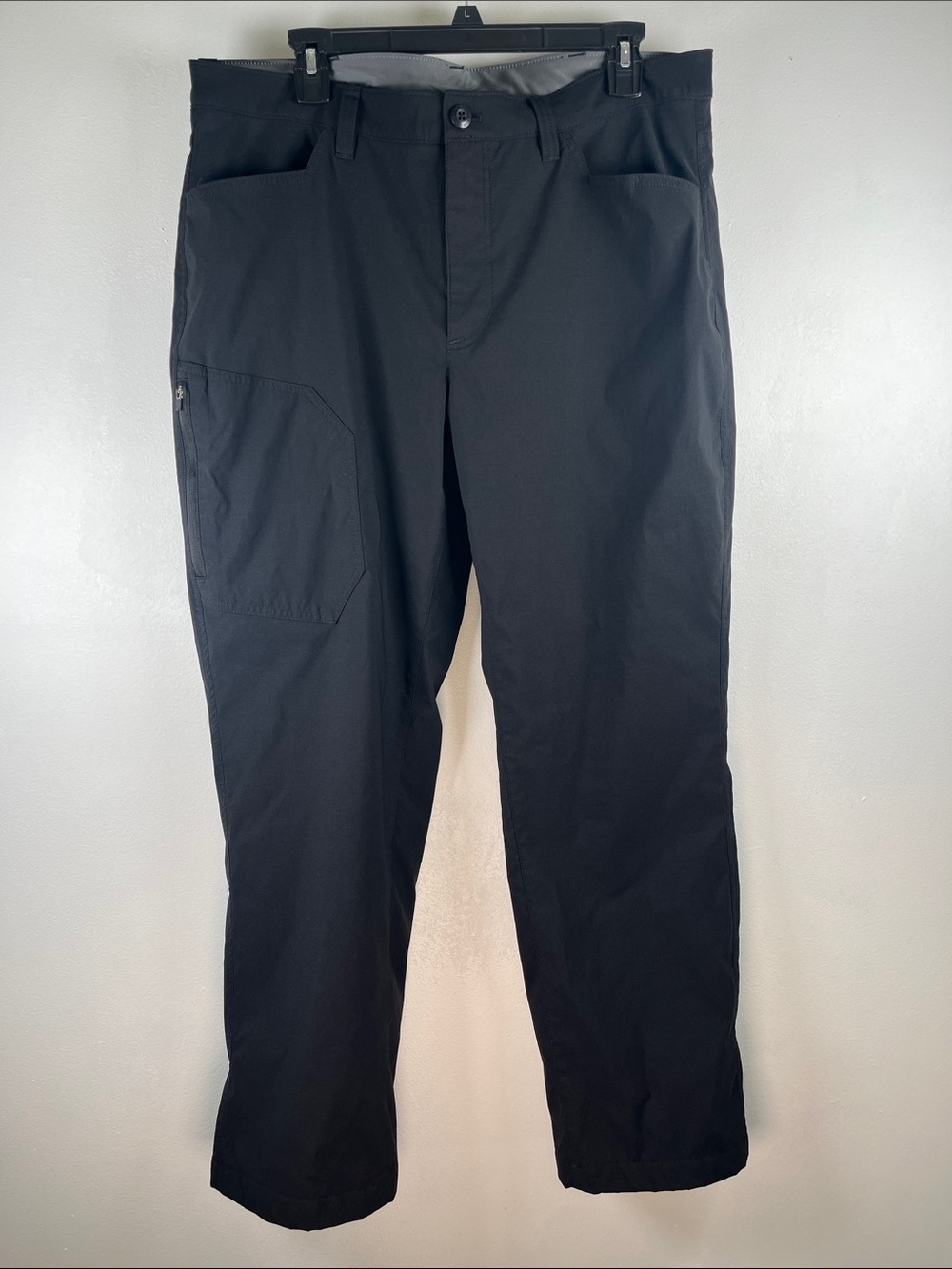 Eddie Bauer Men's Black Lined Pants with Utility Pocket Sz 36x30